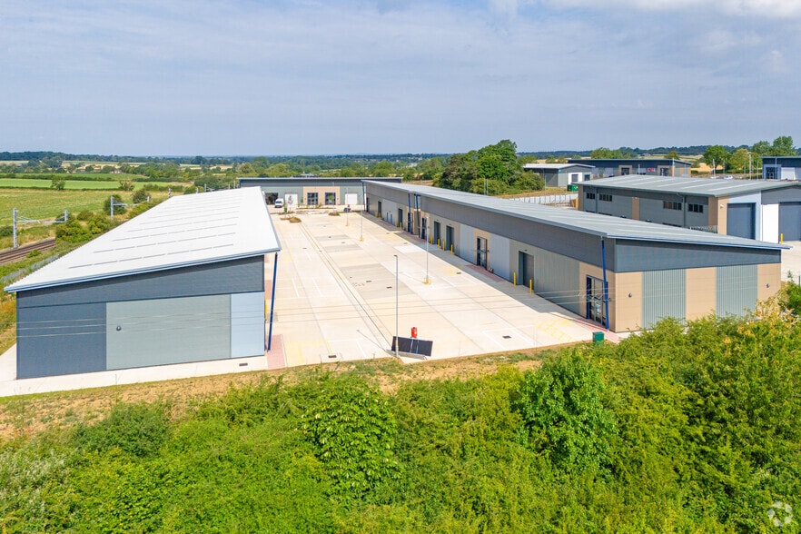 Winstow Rd, Leicester to rent - Building Photo - Image 2 of 7