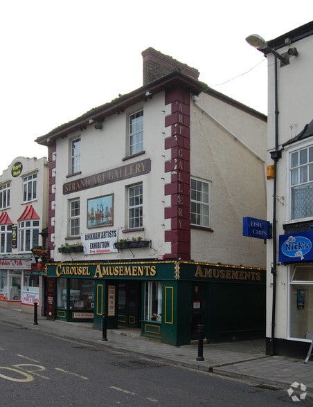 2 The Strand, Brixham to rent - Primary Photo - Image 1 of 20