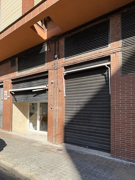 Retail in València, Valencia to rent - Interior Photo - Image 1 of 3
