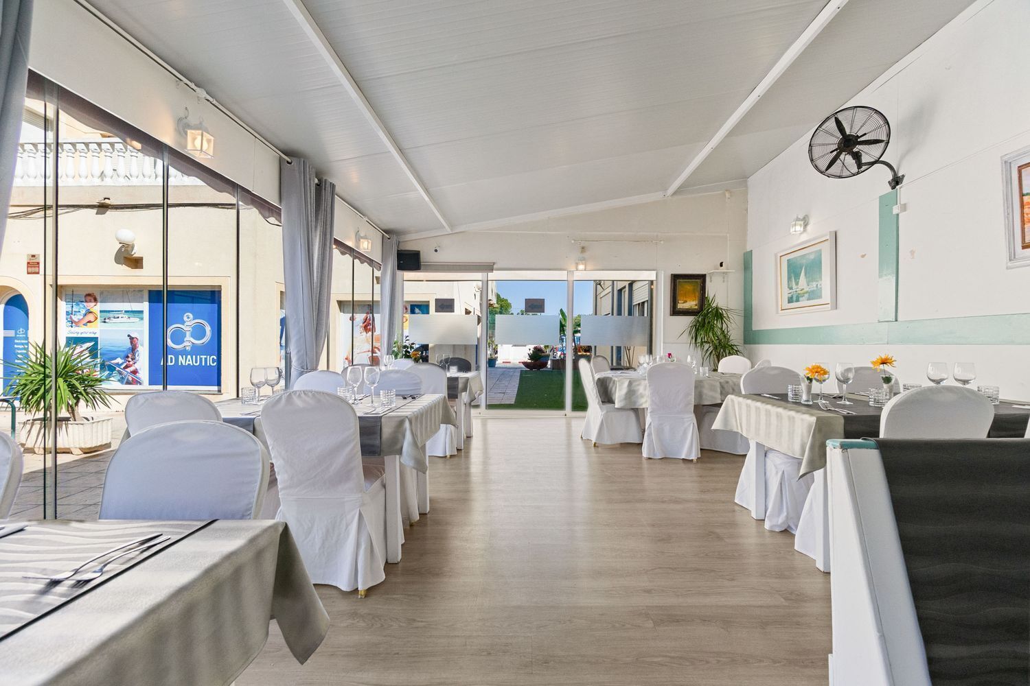Lloc Puerto Deportivo, 4, Torrevieja, Alicante to rent Building Photo- Image 1 of 26