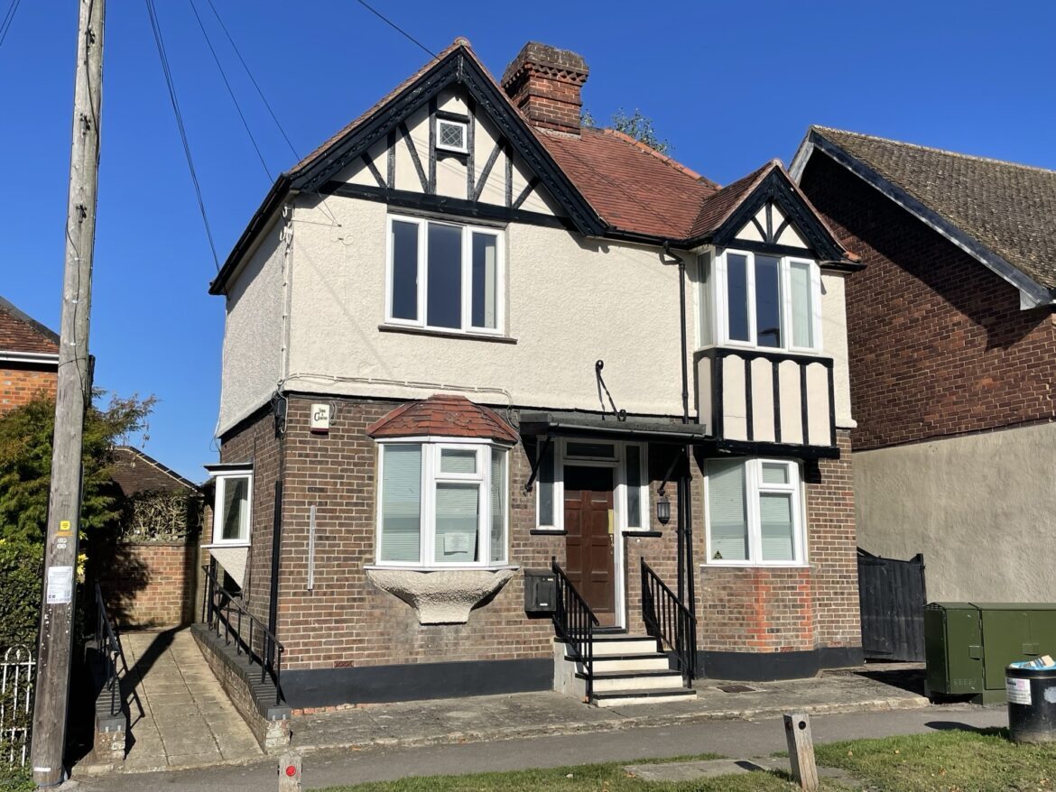 51 High St, Chinnor for sale Building Photo- Image 1 of 1