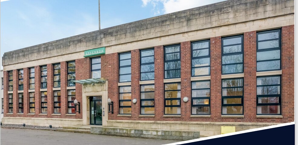 9 Weston Hall Rd, Stoke Prior to rent - Building Photo - Image 3 of 4