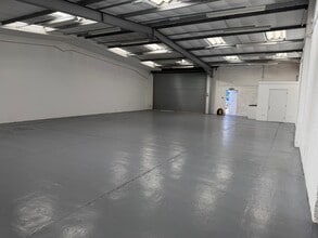 Durban Rd, Bognor Regis to rent Interior Photo- Image 1 of 3