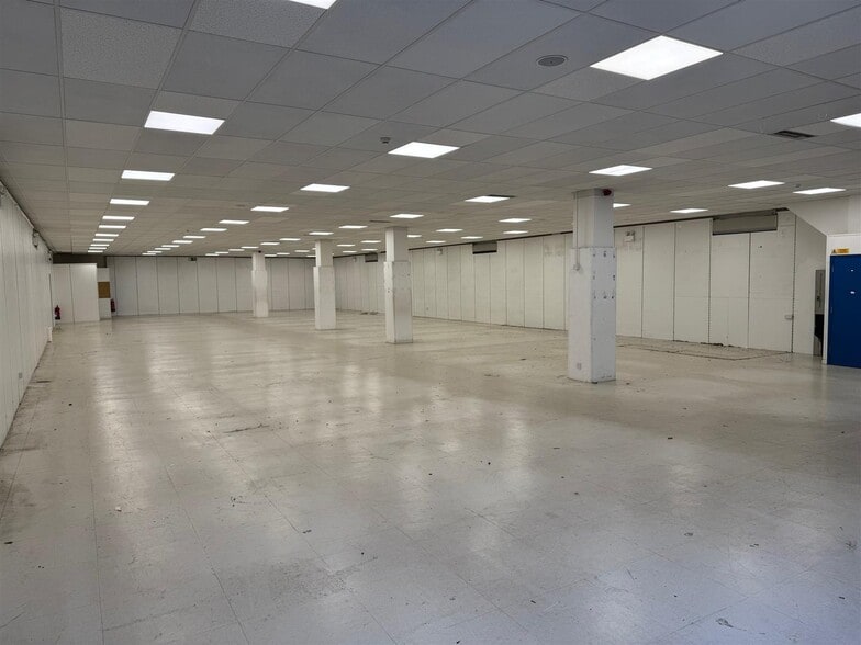 33-37 The Broadway, Loughton to rent - Building Photo - Image 3 of 31