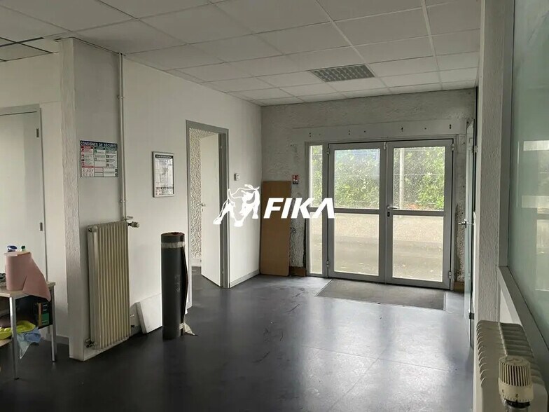 Light Industrial in Mérignac to rent - Building Photo - Image 3 of 8