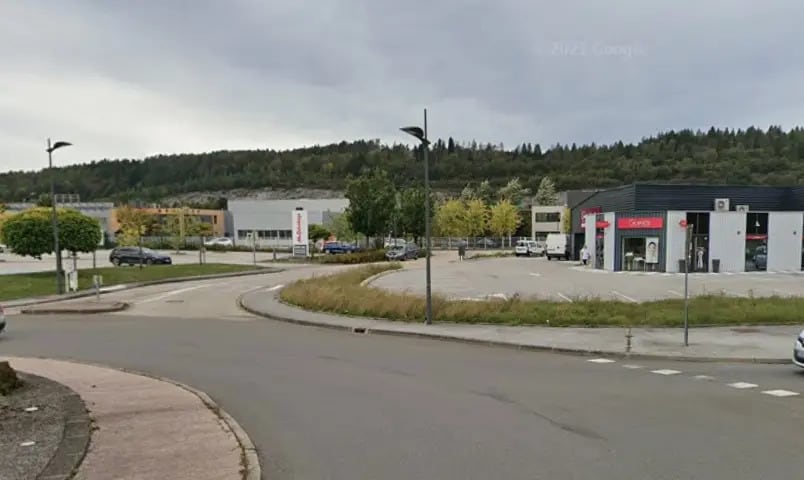 Vente Local d'activités 694 m² - Photo 1