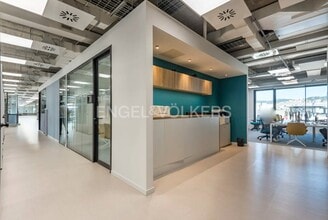 Office in Barcelona, Barcelona to rent Interior Photo- Image 2 of 5