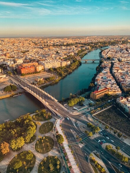 Calle de Fridex Tres, Alcala de Guadaira, Polígono, S/N, SEVILLA, Sevilla to rent - Building Photo - Image 3 of 10