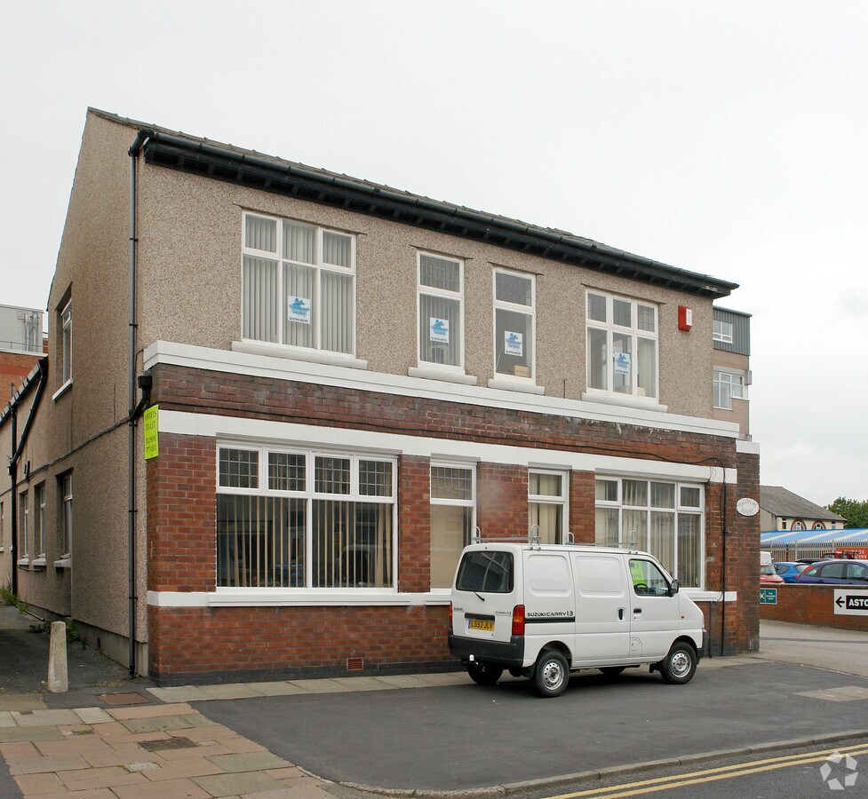 3739 Shakespeare St, Southport PR8 5AB Shakespeare House