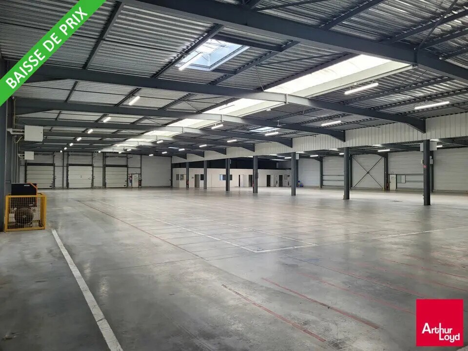 Location Local d'activités 2 700 m² - Photo 1