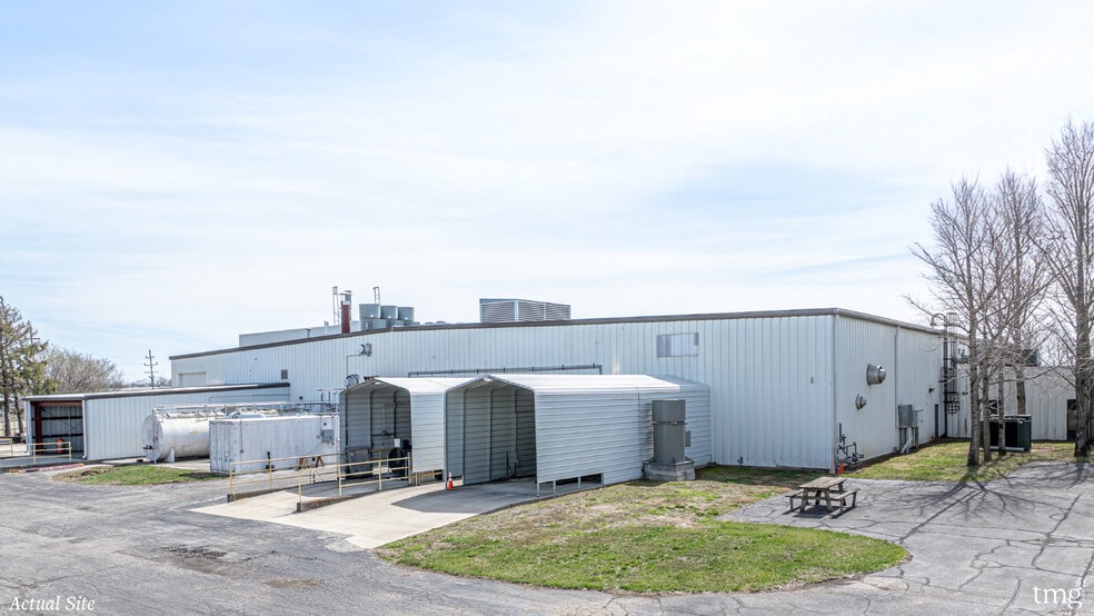 635 S Mapleton St, Columbus, IN for sale - Building Photo - Image 3 of 8