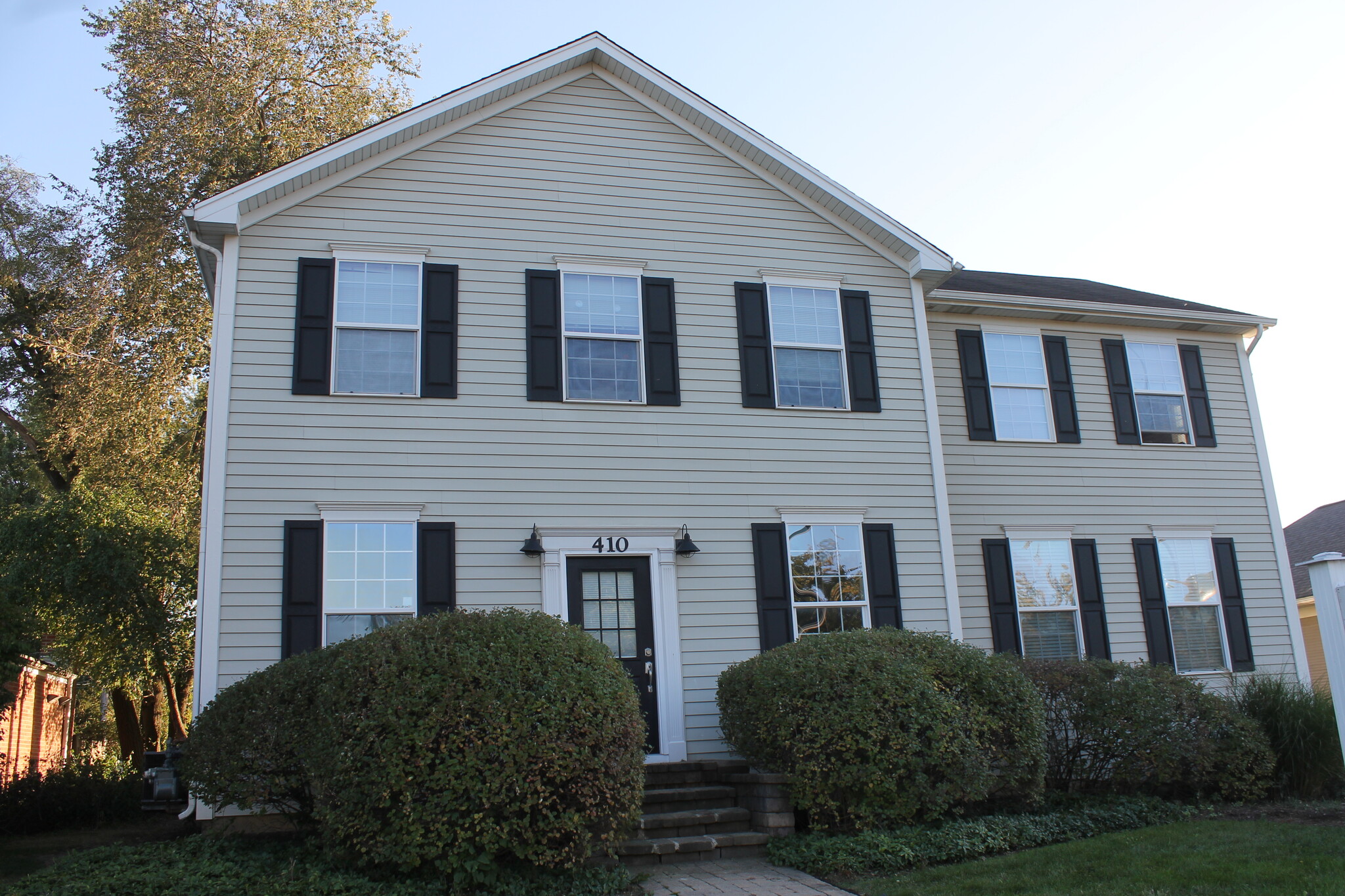 410 E State St, Geneva, IL for rent Building Photo- Image 1 of 17