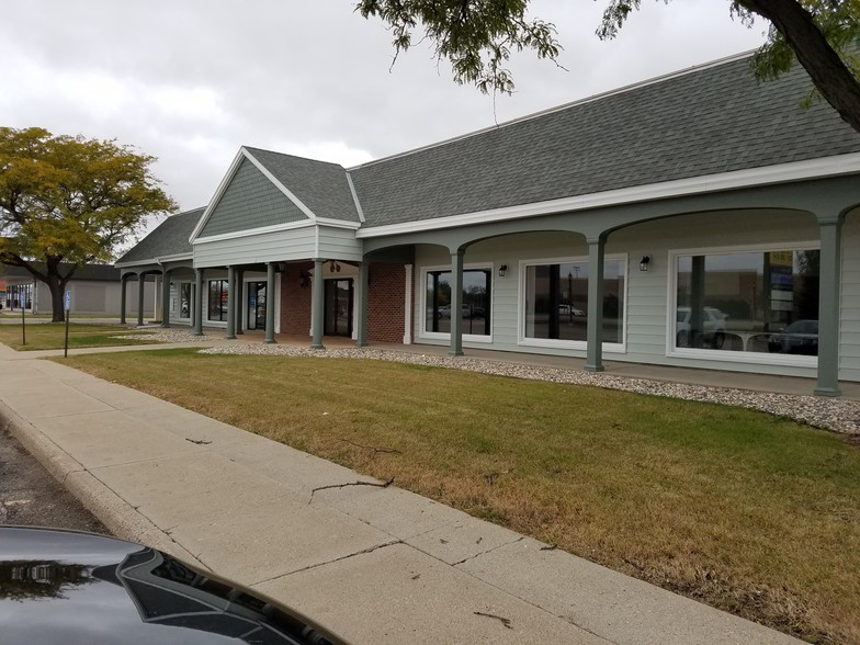 1650 Madison Ave, Mankato, MN for rent - Building Photo - Image 1 of 27