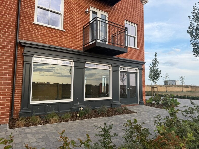 Long Rd, Manningtree to rent - Building Photo - Image 1 of 6