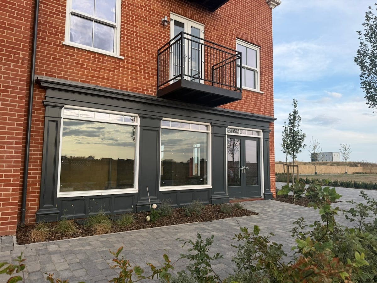 Long Rd, Manningtree to rent Building Photo- Image 1 of 7