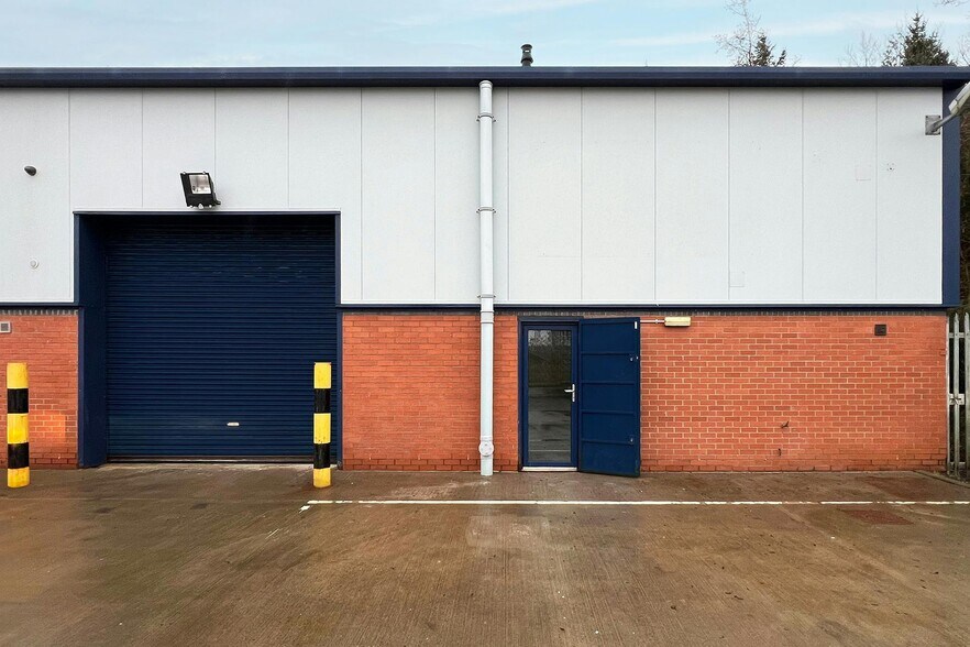 19-26 Colvilles Park, East Kilbride to rent - Building Photo - Image 2 of 11