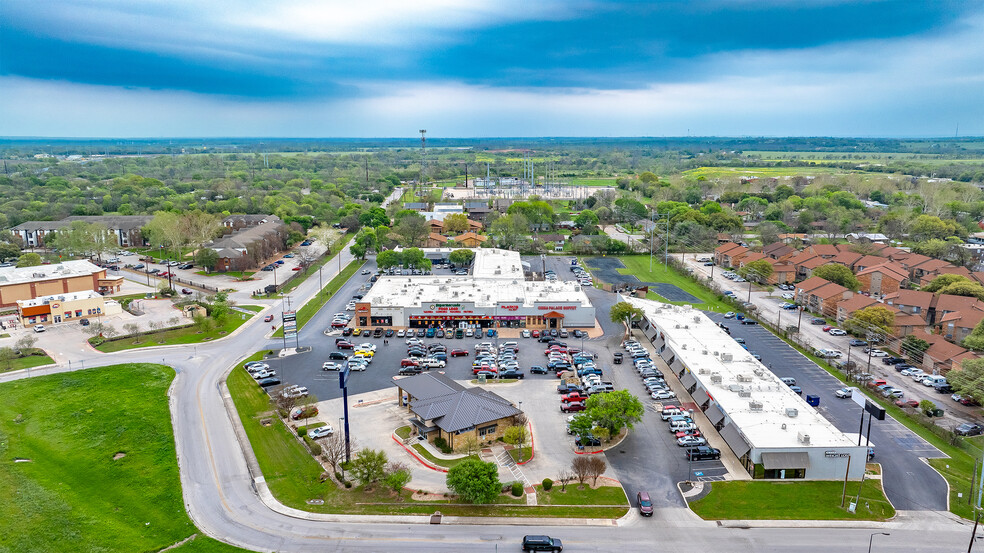 900 Bugg Ln, San Marcos, TX for sale - Building Photo - Image 1 of 1