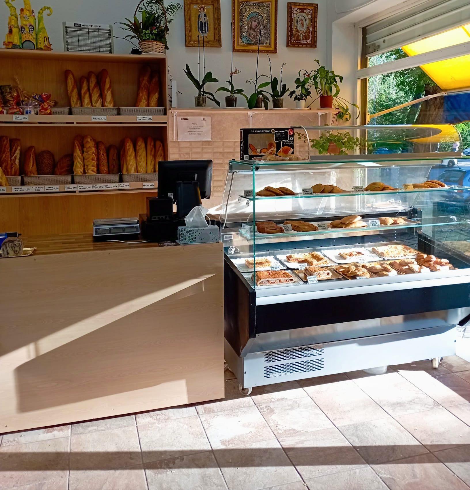 Retail in Madrid, Madrid to rent Interior Photo- Image 1 of 6