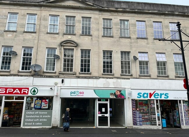 More details for 21 Queen St, Newton Abbot - Retail to Rent
