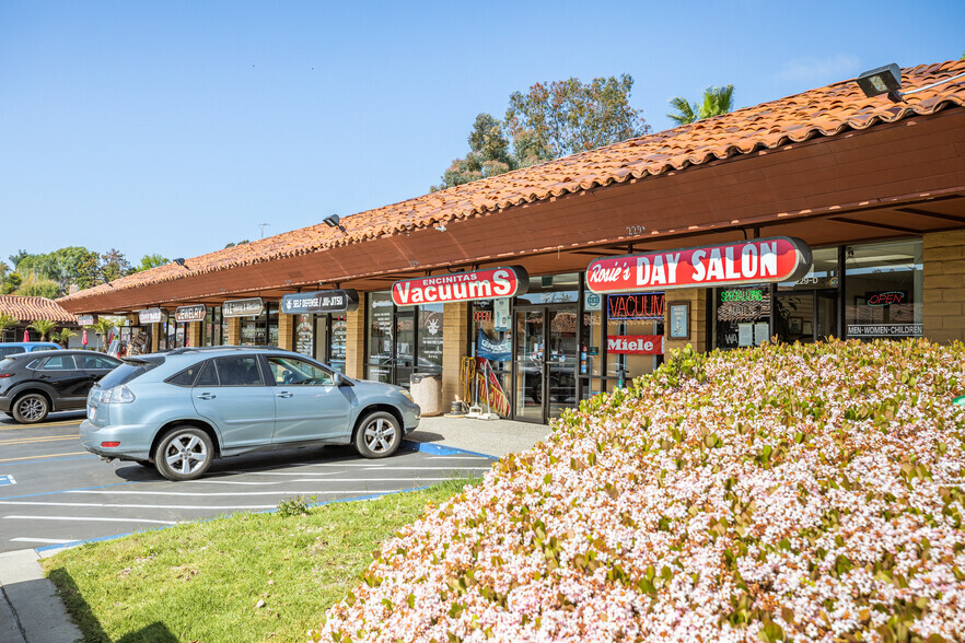 229-245 N El Camino Real, Encinitas, CA for rent - Building Photo - Image 2 of 3