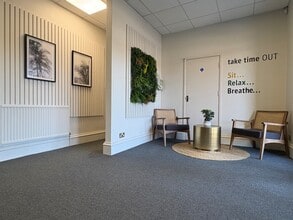 398-400 Holdenhurst Rd, Bournemouth to rent Interior Photo- Image 1 of 4