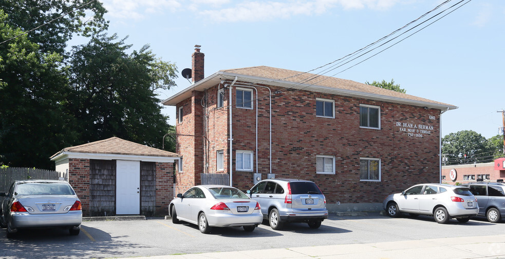 680 Broadway, Massapequa, NY for rent - Building Photo - Image 3 of 3