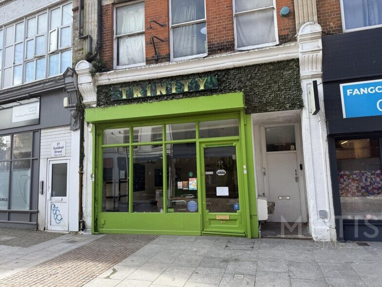 29 Rendezvous St, Folkestone to rent - Building Photo - Image 2 of 15