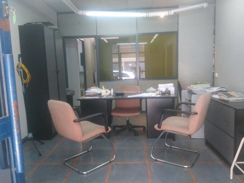 Retail in Cáceres, Cáceres to rent - Primary Photo - Image 1 of 10