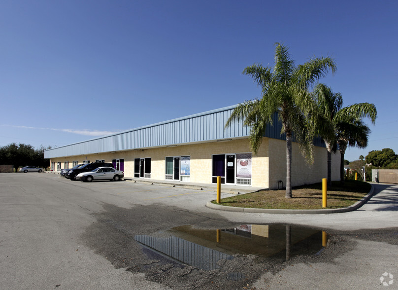 1244-1256 S John Young Pky, Kissimmee, FL for rent - Primary Photo - Image 1 of 3