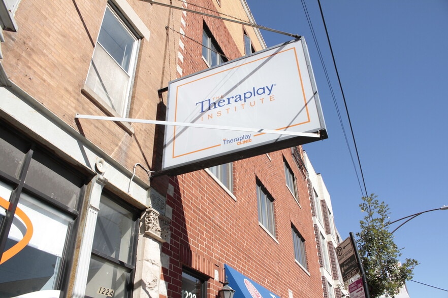 1224 W Belmont Ave, Chicago, IL to rent - Building Photo - Image 3 of 23