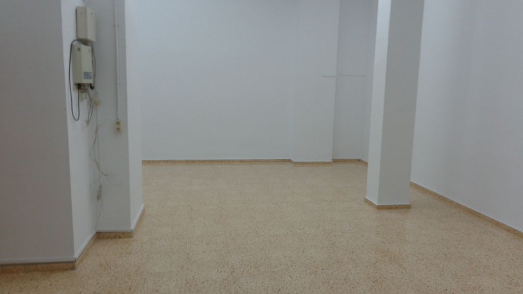 Retail in Elda for sale Interior Photo- Image 1 of 12