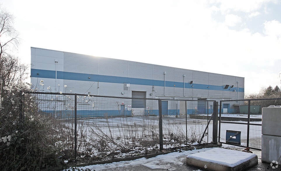 21 Kingsland Gran, Warrington for sale - Primary Photo - Image 1 of 1