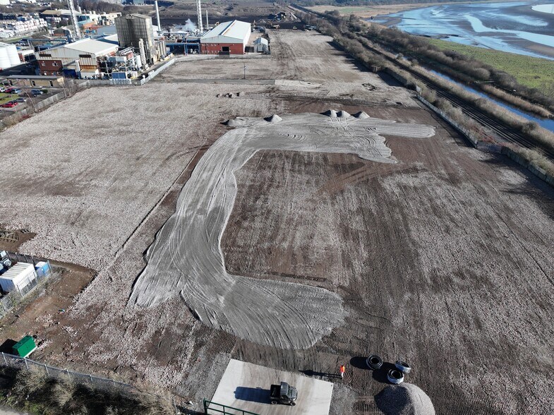 Gateway 100, Widnes to rent - Building Photo - Image 3 of 4