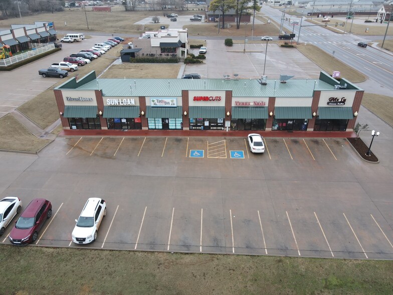 2108 S Division St, Guthrie, OK for rent - Building Photo - Image 2 of 6