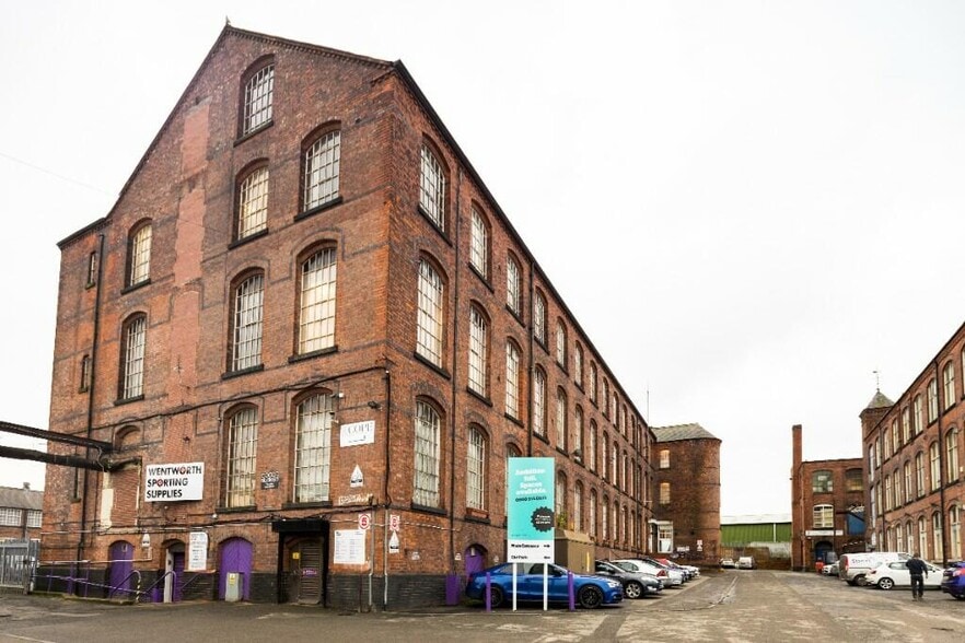 Brookfield Rd, Arnold to rent - Building Photo - Image 3 of 83