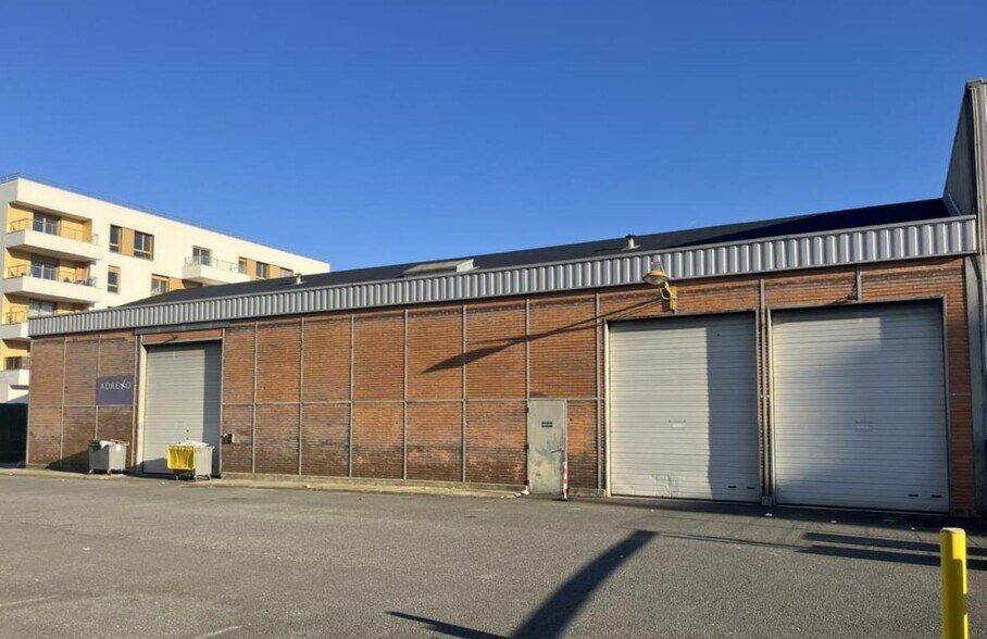 4 Rue Galvani, Massy to rent - Building Photo - Image 3 of 9