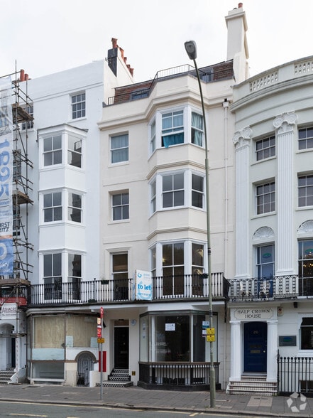 25 Old Steine, Brighton to rent - Building Photo - Image 3 of 4