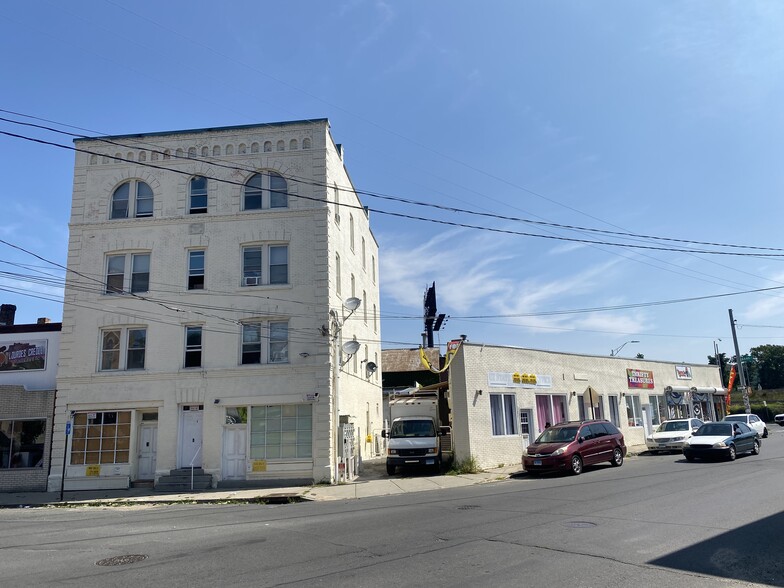 868-872 Bank St, Waterbury, CT for sale - Building Photo - Image 1 of 1