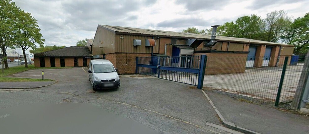 Countess Avenue, Cheadle to rent - Building Photo - Image 3 of 7