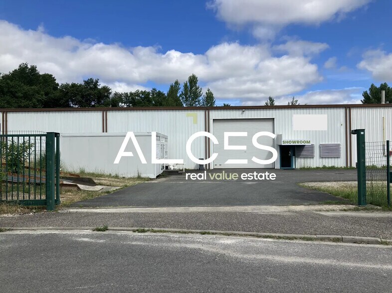 Light Industrial in Eysines to rent - Building Photo - Image 1 of 3