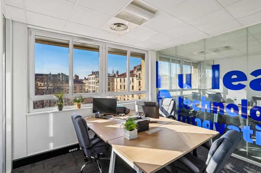 76-78 Rue D'Alsace, Villeurbanne to rent - Interior Photo - Image 3 of 13