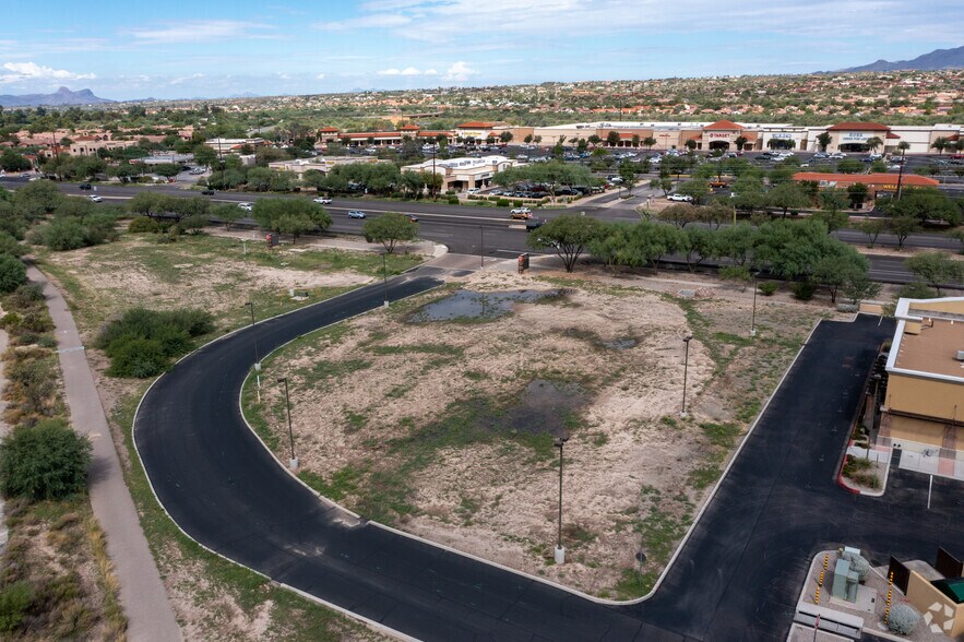 N Oracle Rd, Oro Valley, AZ for rent - Building Photo - Image 1 of 16