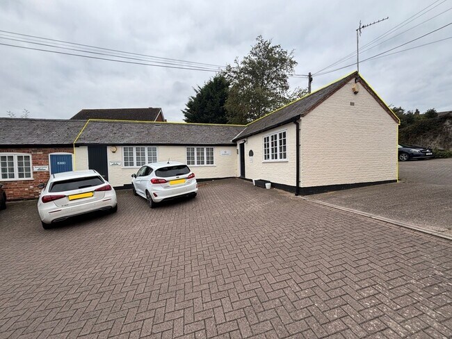 More details for 19 Church St, Oadby - Office to Rent