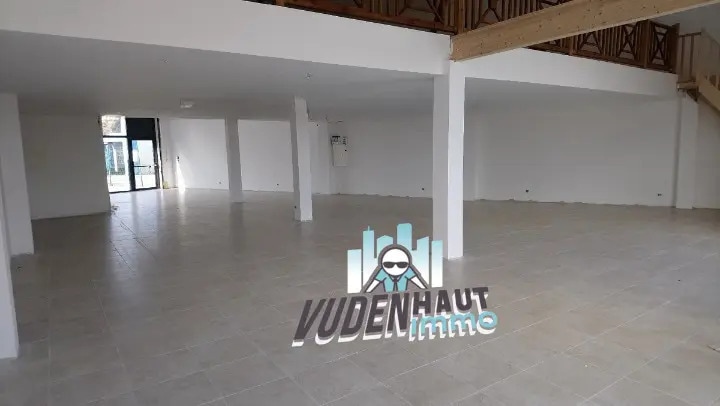 Retail in Plaisance-du-Touch to rent Interior Photo- Image 1 of 10