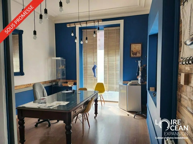 Retail in Pornic for sale - Interior Photo - Image 1 of 5