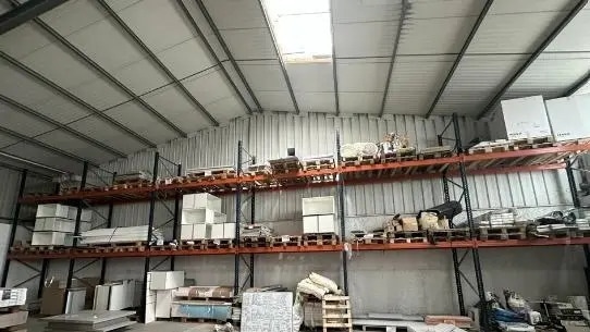 Location Local d'activités 500 m² - Photo 1