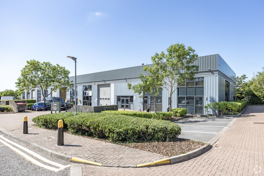 1151-1156 Park Ave, Almondsbury to rent - Building Photo - Image 3 of 3