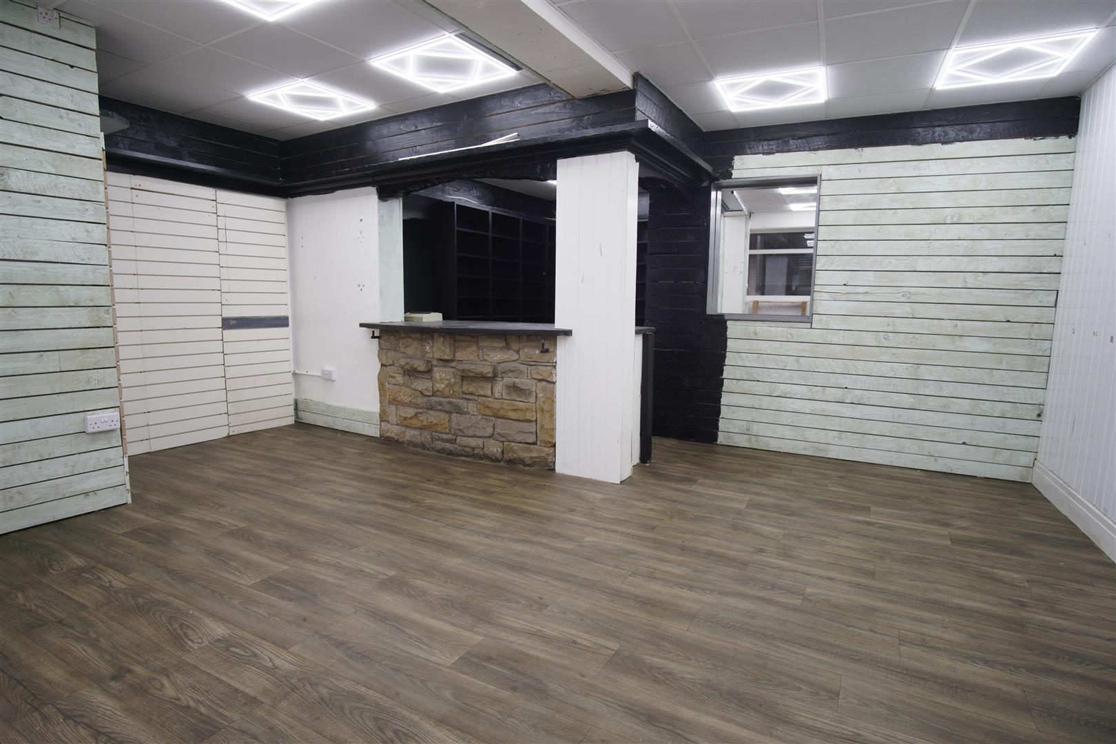 2 Floyd Rd, Preston to rent Interior Photo- Image 1 of 4