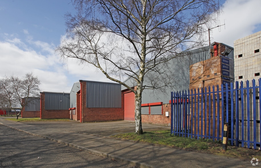 Timmis Rd, Stourbridge to rent - Building Photo - Image 3 of 3