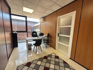 More details for 1 Rond-Point De La Résistance, Saint-Jean - Office to Rent